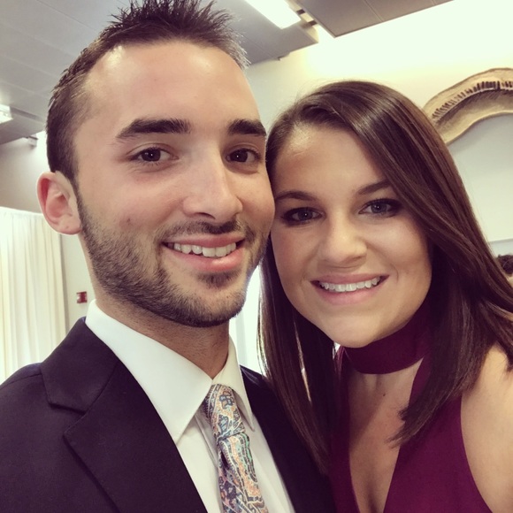 Meet your Posher, Brooke - Picture 1 of 1